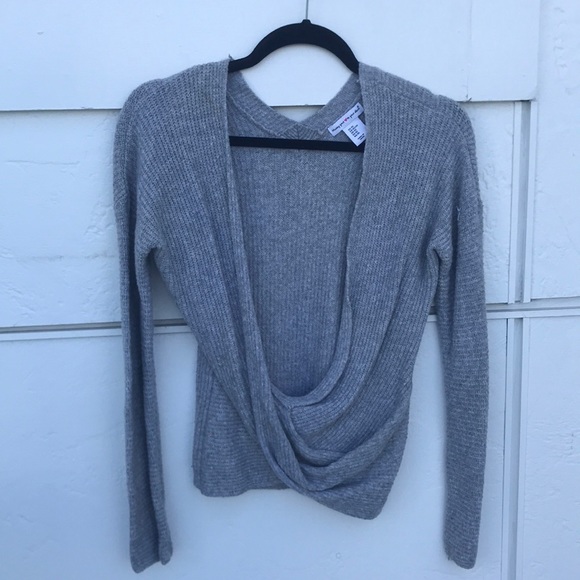 Sweater - Picture 1 of 2